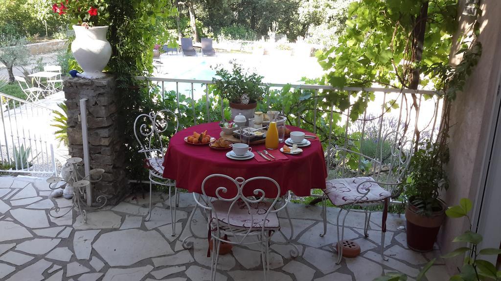 L'Abrialys Bed and Breakfast Lorgues Buitenkant foto